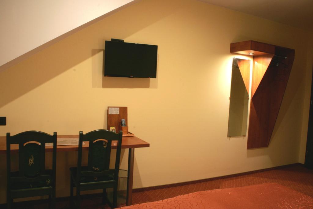 Hotel Kuznia Oberza Polska Lysomice Bilik gambar