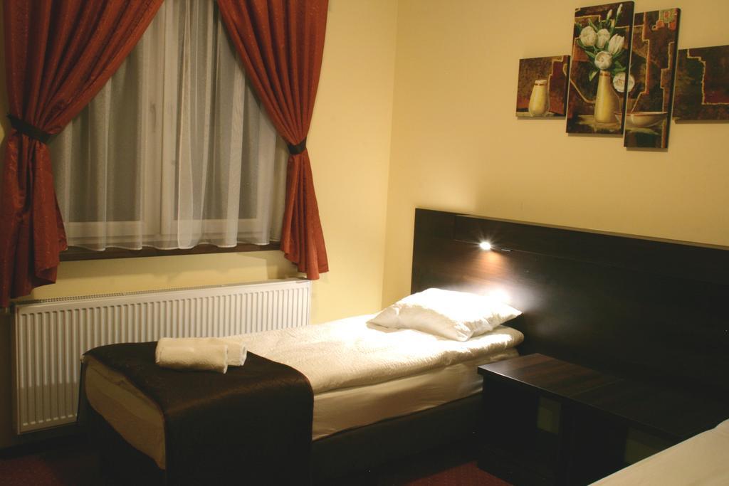 Hotel Kuznia Oberza Polska Lysomice Bilik gambar